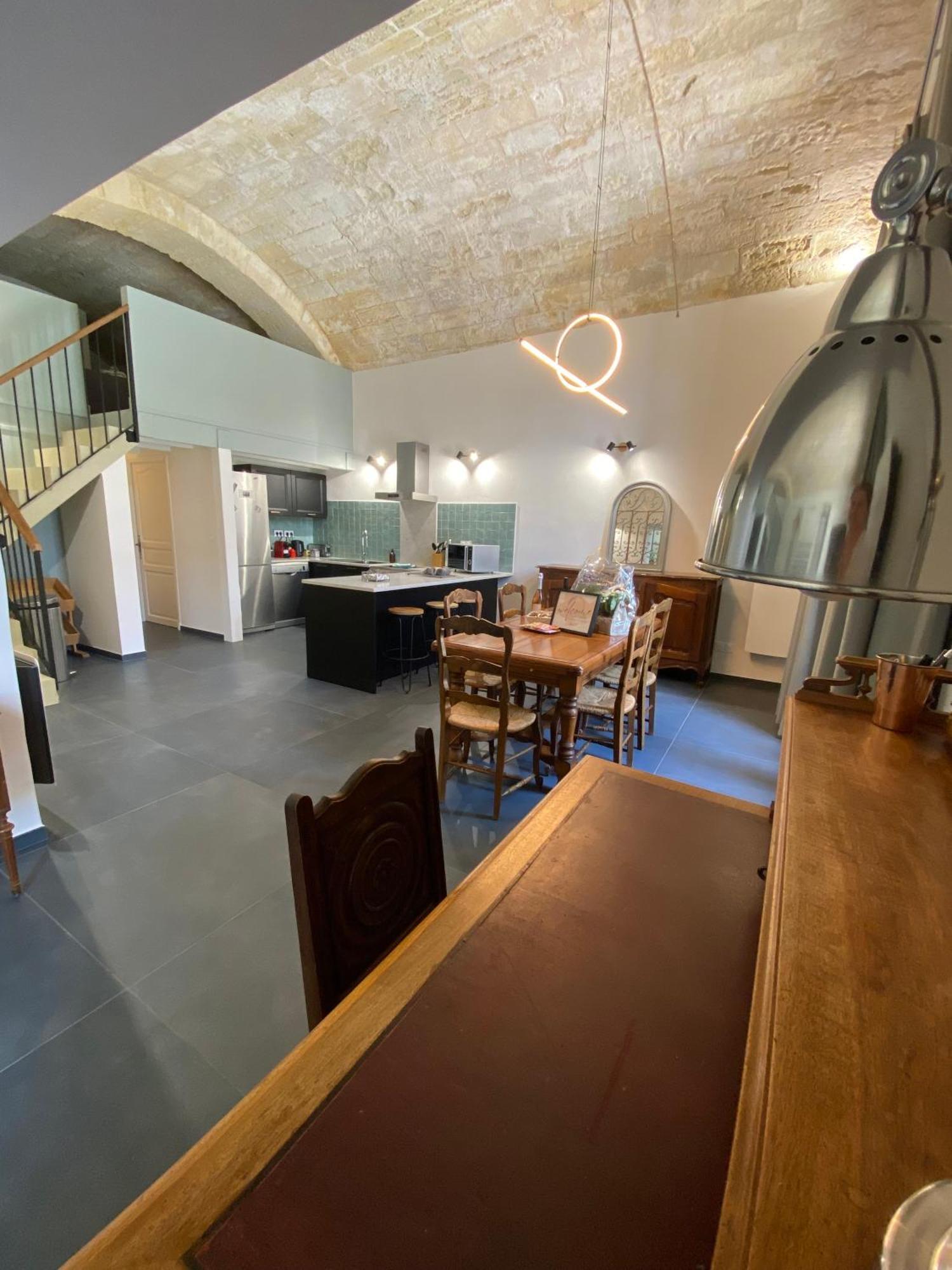 Appartement Avec Piscine Privee Dans Residence Pour 6 Personnes Юзес Экстерьер фото