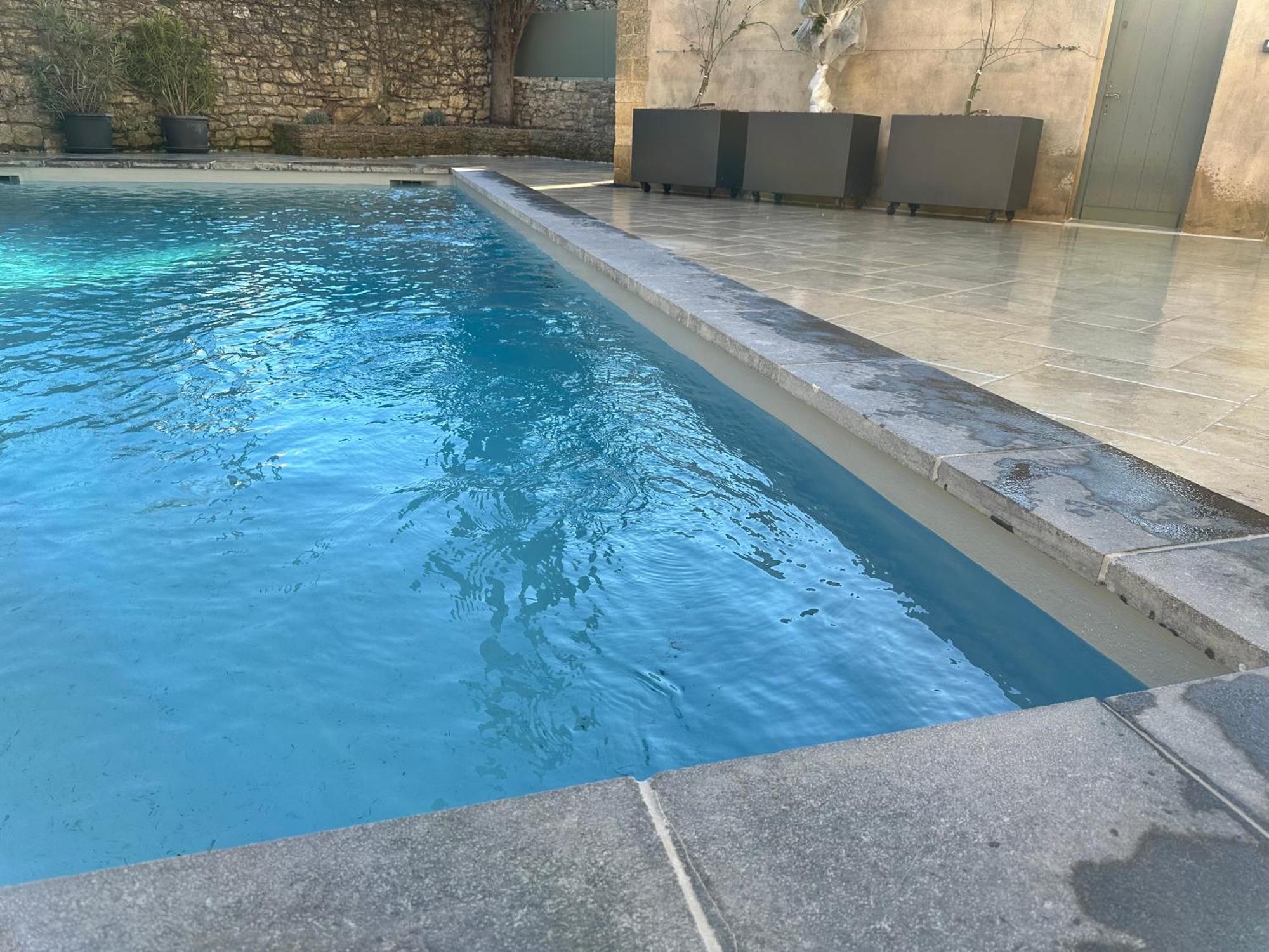 Appartement Avec Piscine Privee Dans Residence Pour 6 Personnes Юзес Экстерьер фото