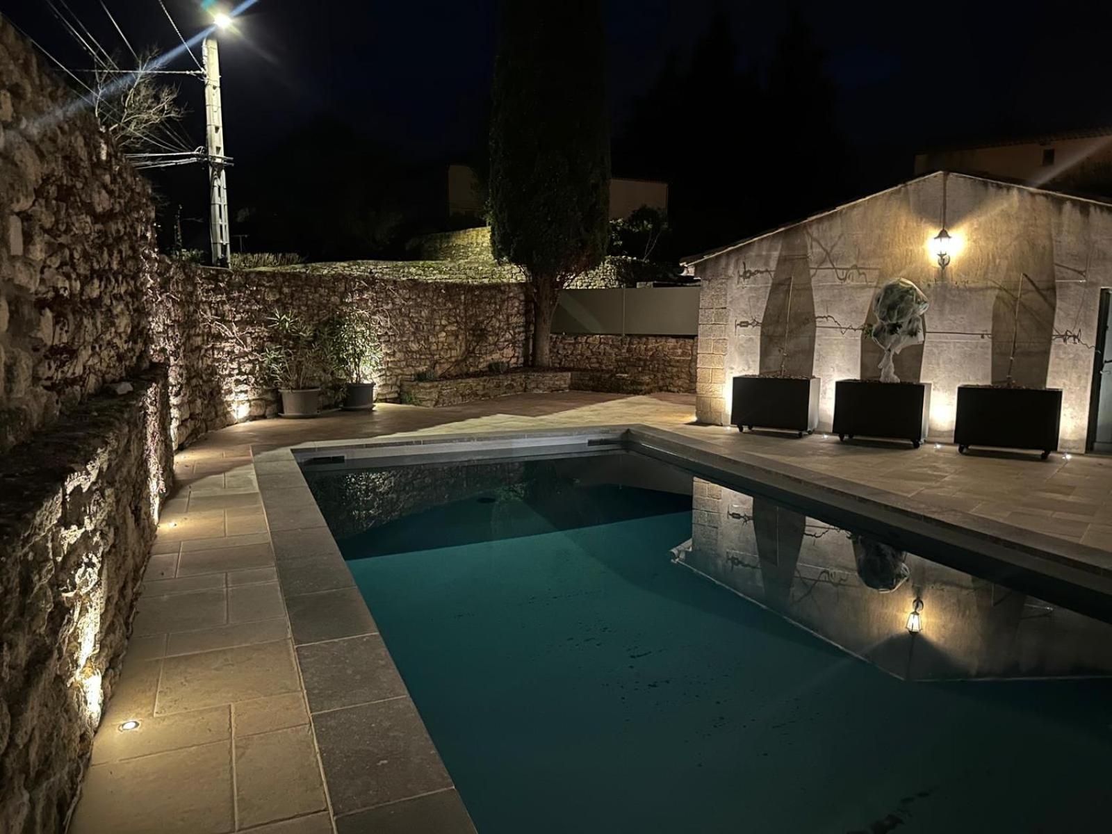 Appartement Avec Piscine Privee Dans Residence Pour 6 Personnes Юзес Экстерьер фото